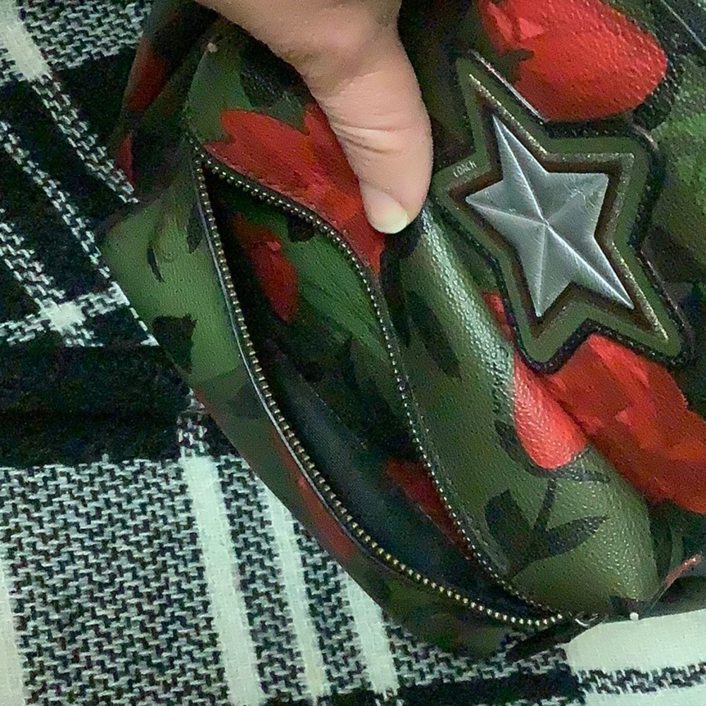 Coach camo rose Star mini backpack - Picture 8 of 10